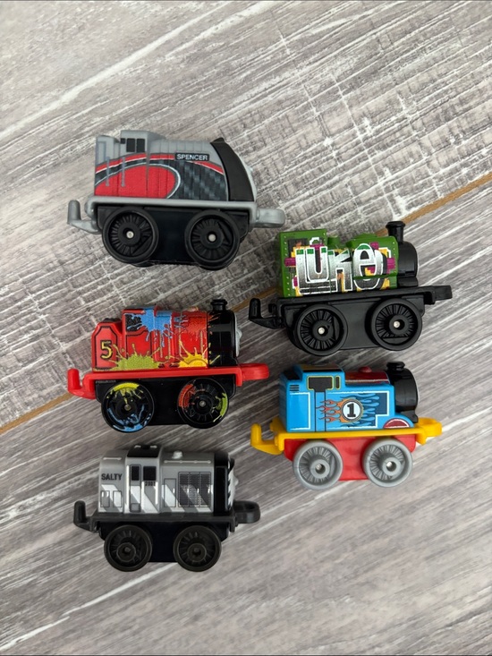 Thomas & Friends Other - Thomas & Friends Minis - Neon Racing Mix